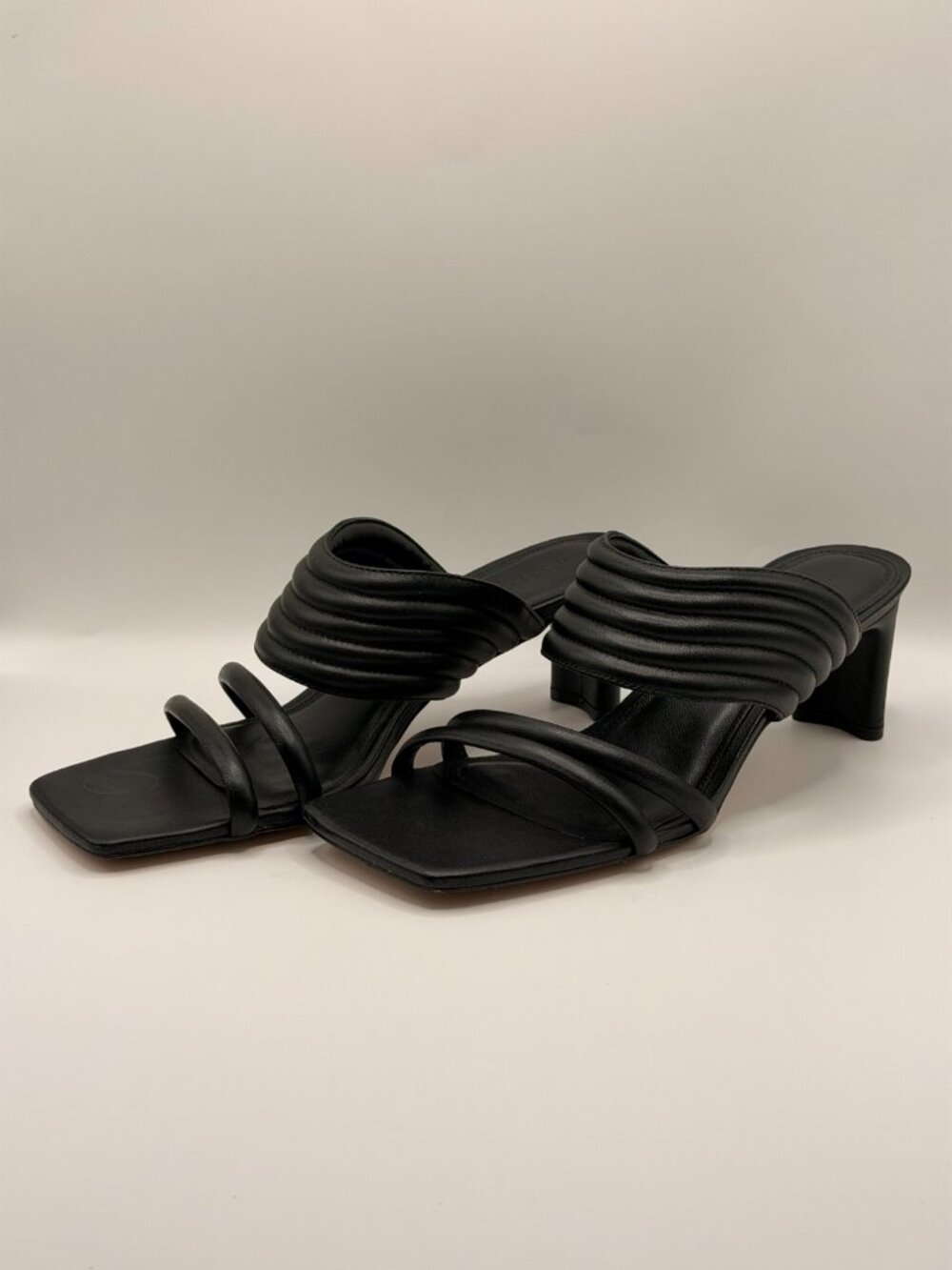 REBECCA ALLEN Womens The Pillow Strap Black Leather Sandal Sz 10